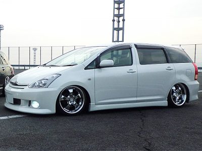 TOYOTA WISH + SHALLEN CX