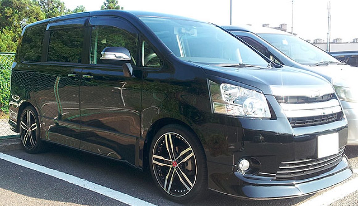 TOYOTA NOAH + SHALLEN XF-55 monoblock