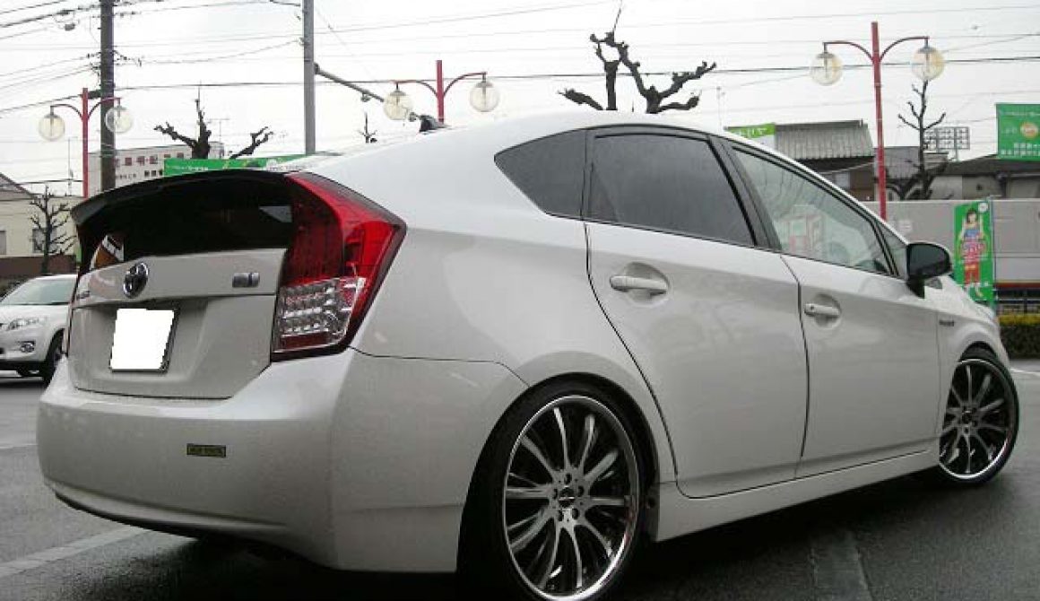 TOYOTA PRIUS + SHALLEN XK-87