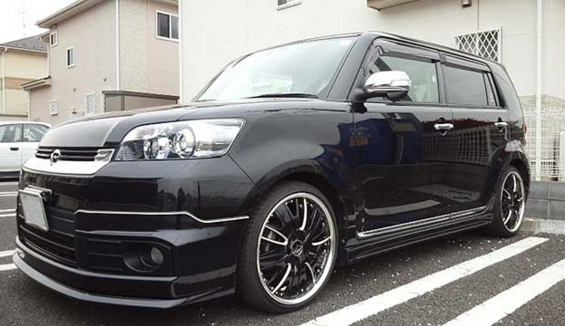 TOYOTA RUMION + MODELART BRAZZER