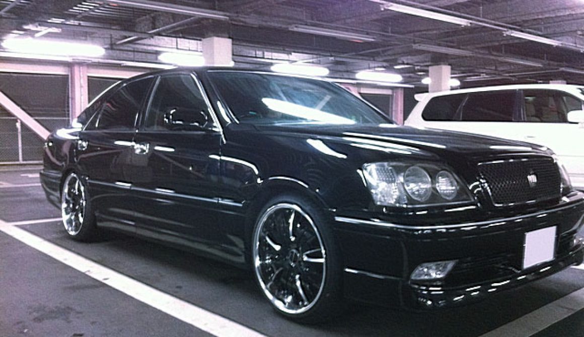 TOYOTA CROWN ATHLETE + MODELART BRAZZER
