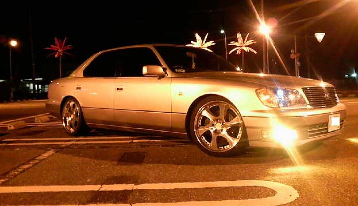 TOYOTA CELSIOR + SHALLEN Windmuhle