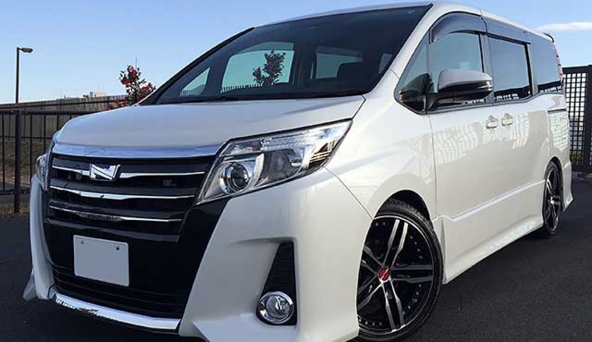 TOYOTA NOAH + SHALLEN XF-55 monoblock