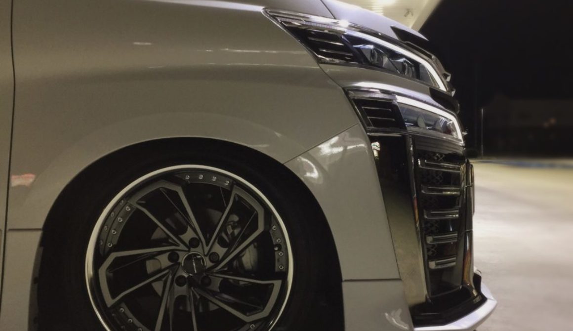 TOYOTA VELLFIRE×MODELART REVIVER