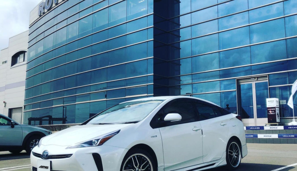 TOYOTA PRIUS×STEINER LMX