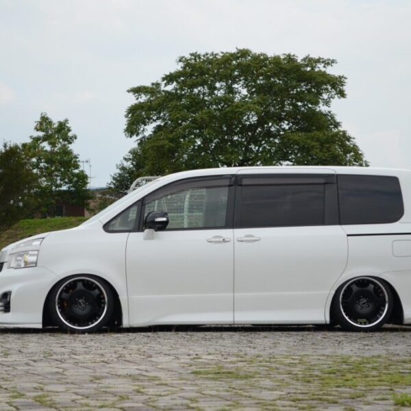 TOYOTA VOXY × SHALLEN LX BLACK