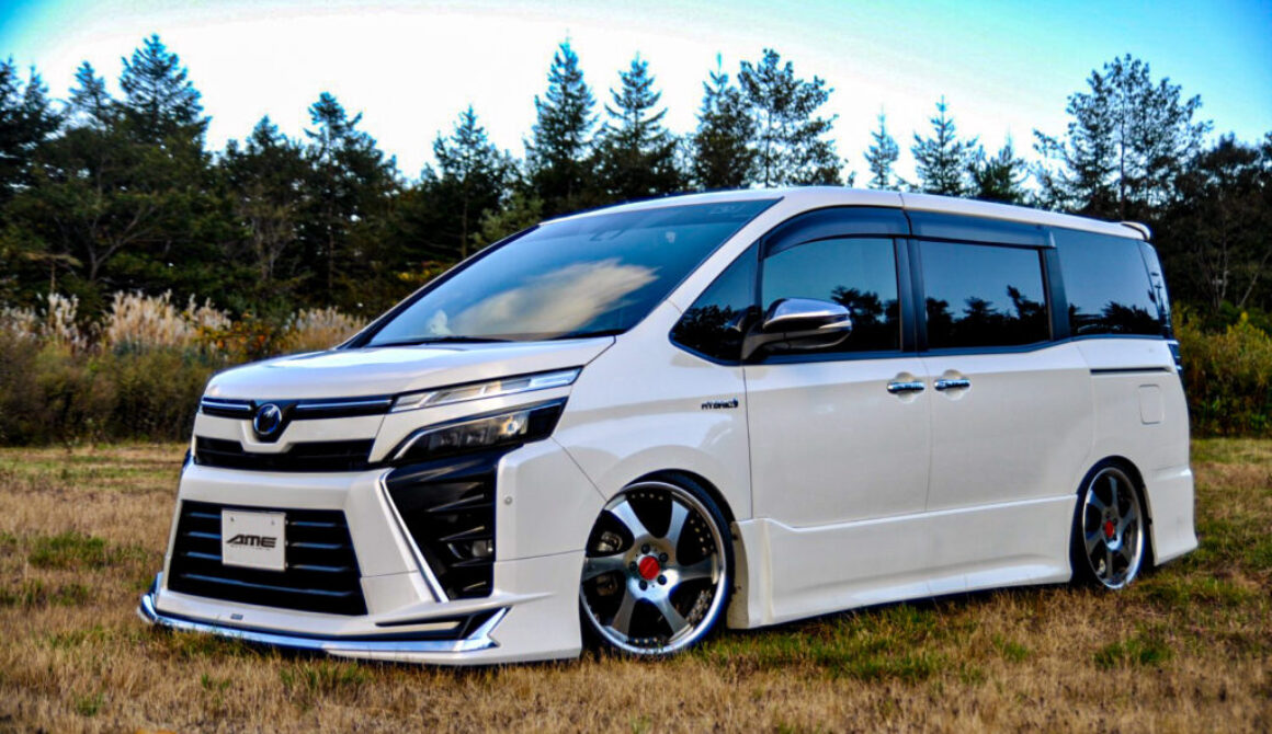 TOYOTA VOXY× SHALLEN WX